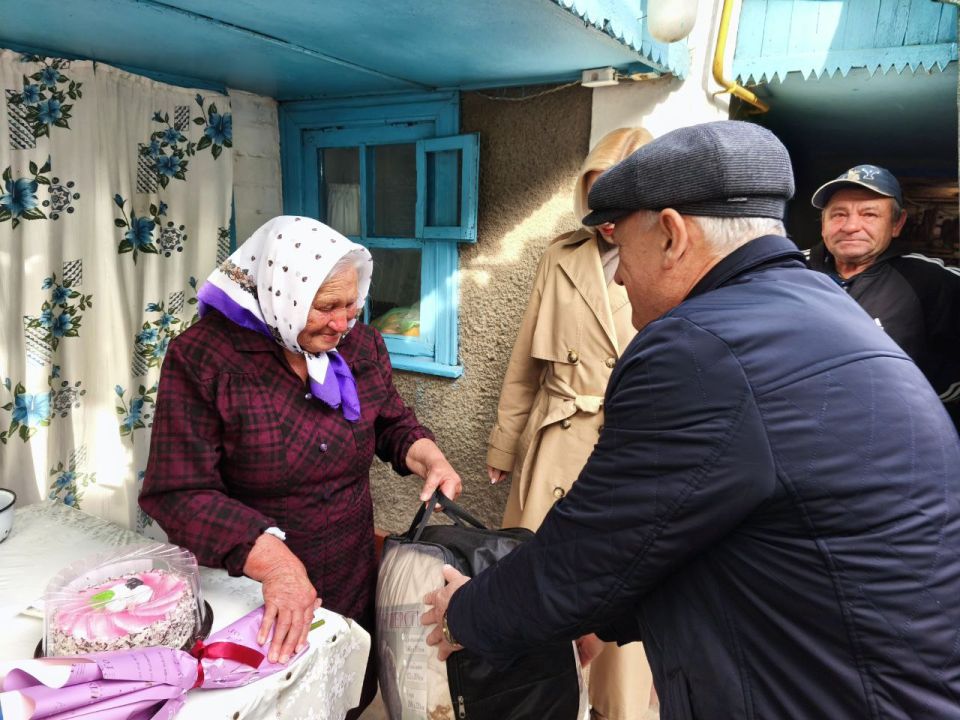 Поздравления с 90-летием Дине Павловне Богатырёвой! Поздравления с 90-летием Дине Павловне Богатырёвой!