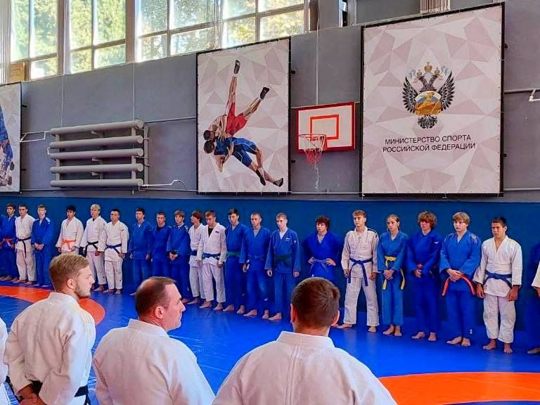 �� ���� � ����� �������. � ������ ����������� ������-������������� ����� �� ����� � �������� ������ �� ���, ���, �����������, ����������� � ���������� ��������