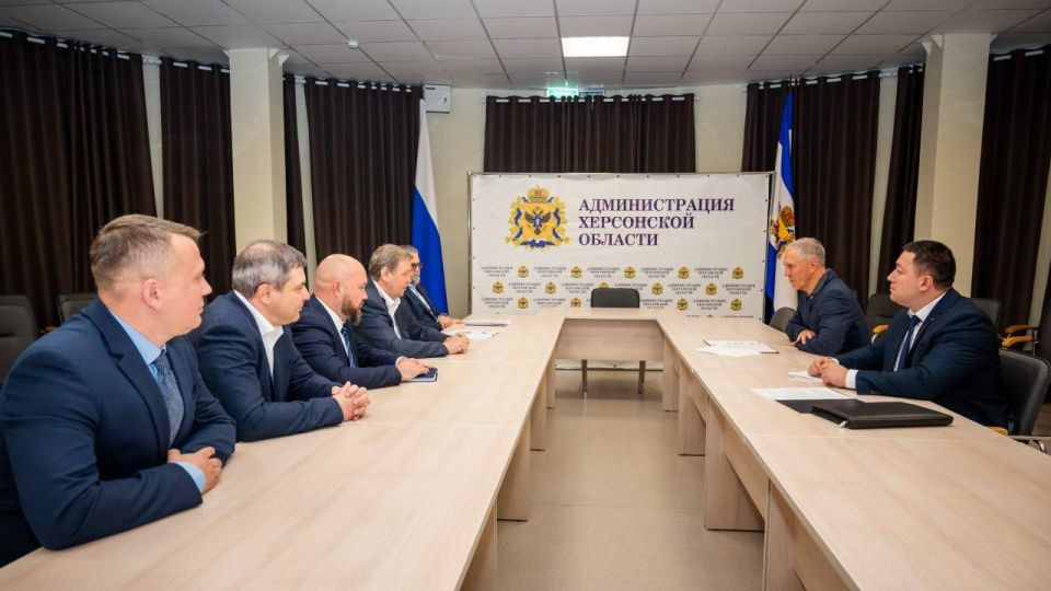 Владимир Сальдо обсудил с представителями Банка России взаимодействие с органами исполнительной власти Херсонщины Владимир Сальдо обсудил с представителями Банка России взаимодействие с органами исполнительной власти Херсонщины