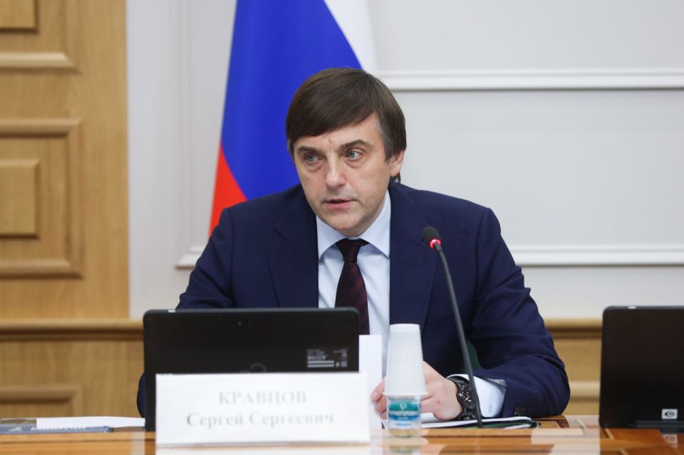 Лилия Гумерова: Совет Федерации вместе с Минпросвещения ведёт мониторинг обеспеченности качественными учебниками общеобразовательных учреждений в регионах Лилия Гумерова: Совет Федерации вместе с Минпросвещения ведёт мониторинг обеспеченности качественными учебниками общеобразовательных учреждений в регионах