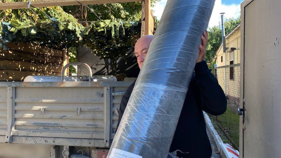 Депутат от «Единой России» передал участникам СВО изоляционный материал для обустройства быта Депутат от «Единой России» передал участникам СВО изоляционный материал для обустройства быта