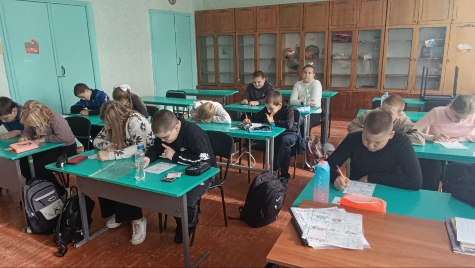 Классный час по Дню отца в 5 классах Нижнесерогозской школы: урок любви и уважения Классный час по Дню отца в 5 классах Нижнесерогозской школы: урок любви и уважения