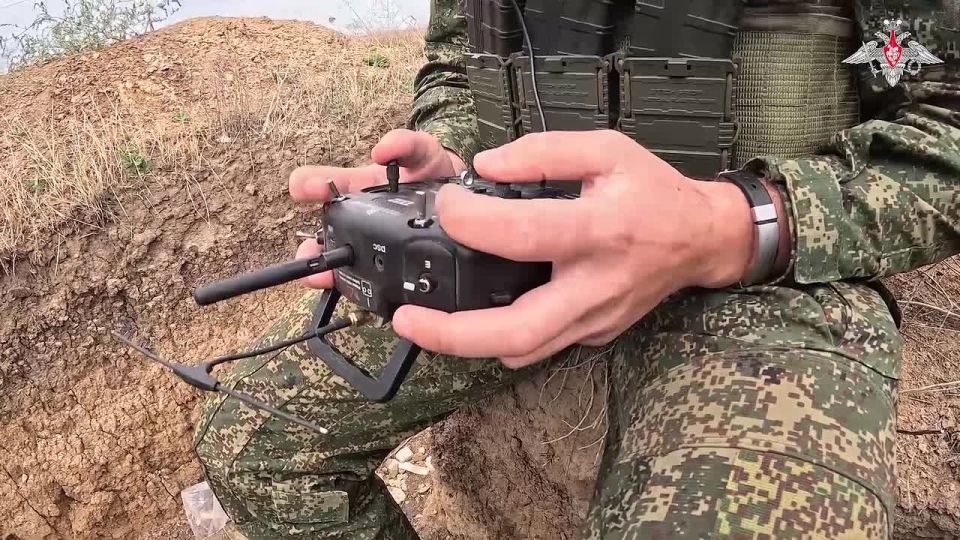 Минобороны России: Военнослужащие 14-го армейского корпуса группировки войск «Днепр» провели боевое слаживание в Херсонской области