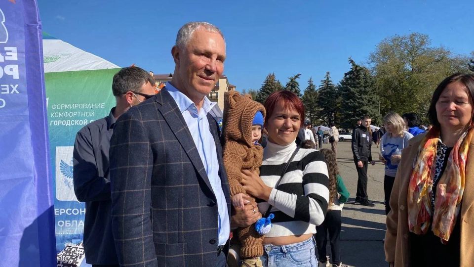 В Чаплинке ко Дню отца прошел первый фестиваль «Батя-фест» В Чаплинке ко Дню отца прошел первый фестиваль «Батя-фест»