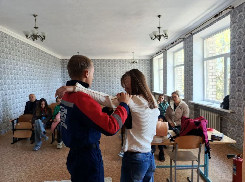 Спорт и Безопасность!. Добровольцы Херсонского регионального отделения провели интенсивный мастер-класс по оказанию первой помощи для сотрудников Министерства спорта в Скадовске! Эта встреча стала ещё одним шагом к повышению... Спорт и Безопасность!. Добровольцы Херсонского регионального отделения провели интенсивный мастер-класс по оказанию первой помощи для сотрудников Министерства спорта в Скадовске! Эта встреча стала ещё одним шагом к повышению...