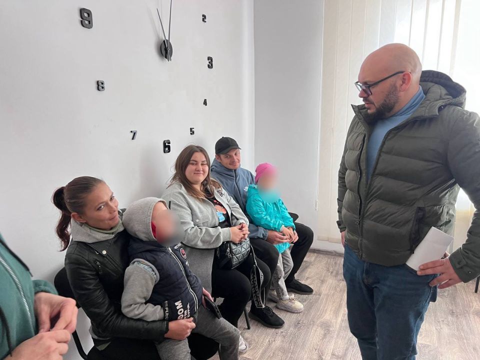 Сергей Георгиев: Забота и поддержка: детям прифронтовых территорий передали подарки в Рубановке Сергей Георгиев: Забота и поддержка: детям прифронтовых территорий передали подарки в Рубановке