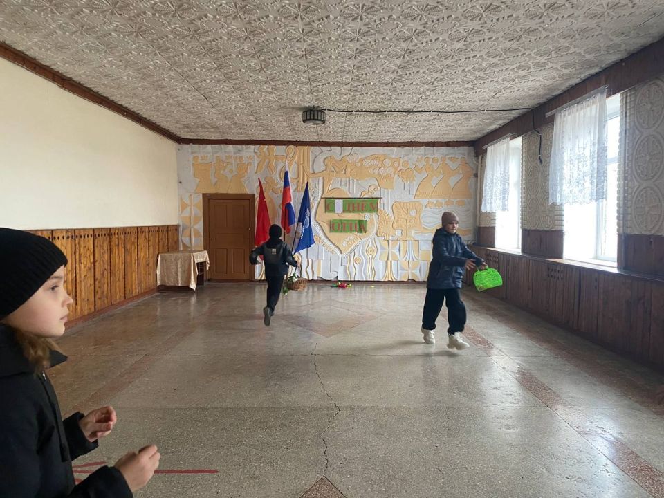 В рамках празднования Дня отца 20 октября в Верхнесерогозском Доме культуры состоялось увлекательное мероприятие, направленное на укрепление семейных ценностей и выражение уважения к папам В рамках празднования Дня отца 20 октября в Верхнесерогозском Доме культуры состоялось увлекательное мероприятие, направленное на укрепление семейных ценностей и выражение уважения к папам