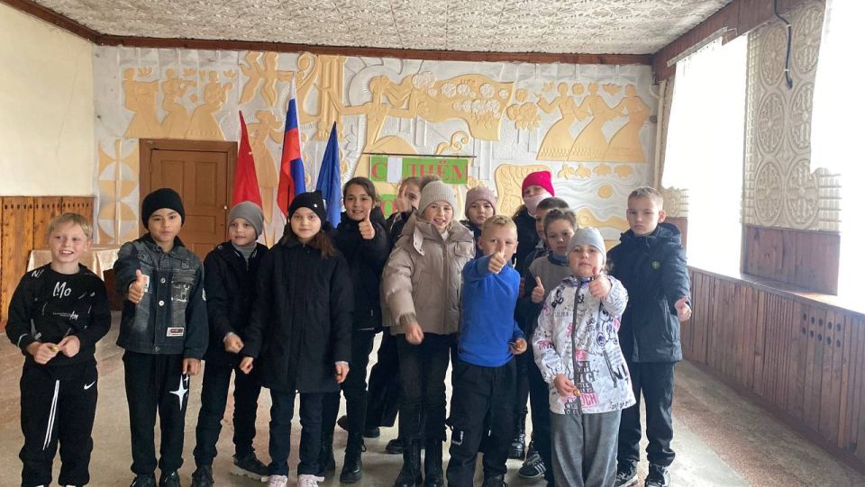 В рамках празднования Дня отца 20 октября в Верхнесерогозском Доме культуры состоялось увлекательное мероприятие, направленное на укрепление семейных ценностей и выражение уважения к папам В рамках празднования Дня отца 20 октября в Верхнесерогозском Доме культуры состоялось увлекательное мероприятие, направленное на укрепление семейных ценностей и выражение уважения к папам