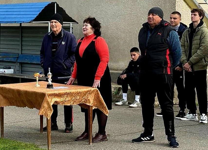 � ������������ ��������� ��������� ������ �� �������, ����������� 50-����� ������� �����