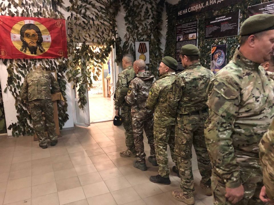 Бойцы казачьего батальона БАРС-11 «Кубань» встретили святыни Бойцы казачьего батальона БАРС-11 «Кубань» встретили святыни