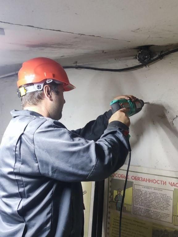 Рязанцы отремонтировали систему водоснабжения в Хлебодаровской школе Рязанцы отремонтировали систему водоснабжения в Хлебодаровской школе