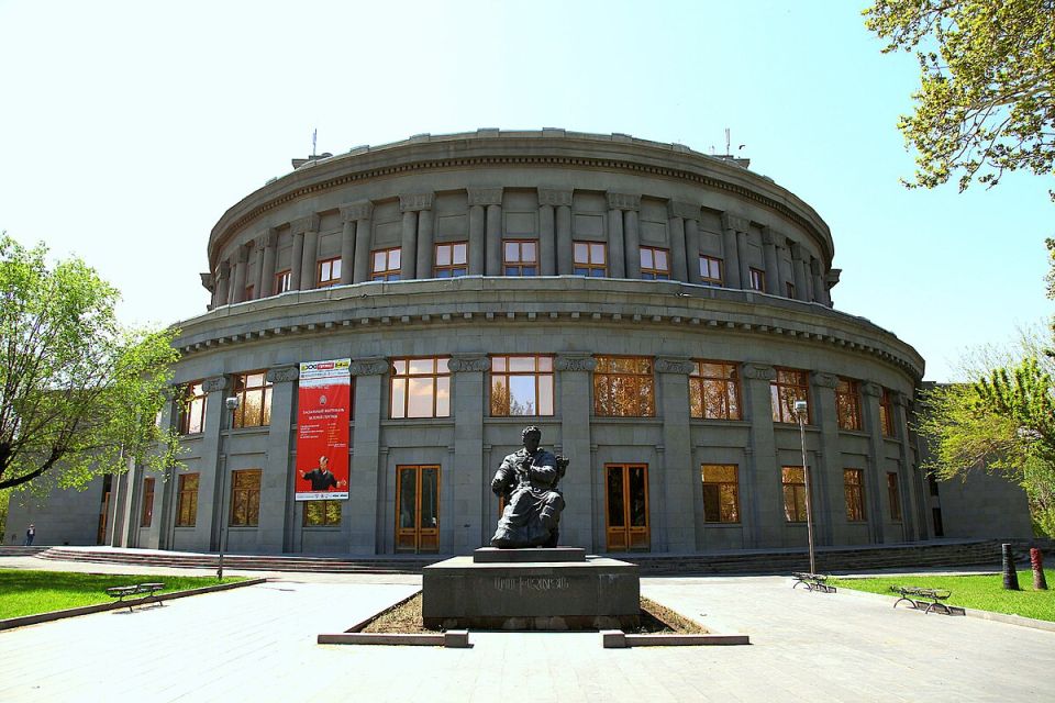 Владимир Сальдо: Лица Херсонщины: композитор и основоположник армянской классической музыки Александр Спендиаров (1871-1928) Владимир Сальдо: Лица Херсонщины: композитор и основоположник армянской классической музыки Александр Спендиаров (1871-1928)