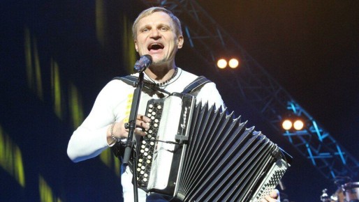 Украинский певец Олег Скрипка призвал военных совершить в Киеве переворот