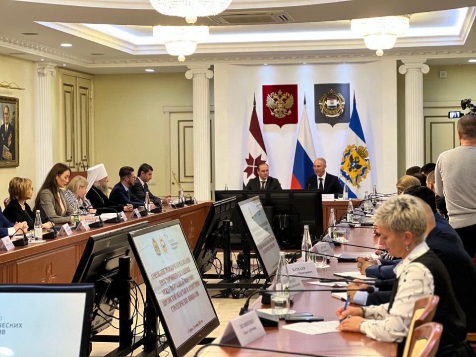 В Саранске прошло совещание, посвященное реализации трехстороннего соглашения Херсонской области с Мордовией и Агентством стратегических инициатив В Саранске прошло совещание, посвященное реализации трехстороннего соглашения Херсонской области с Мордовией и Агентством стратегических инициатив