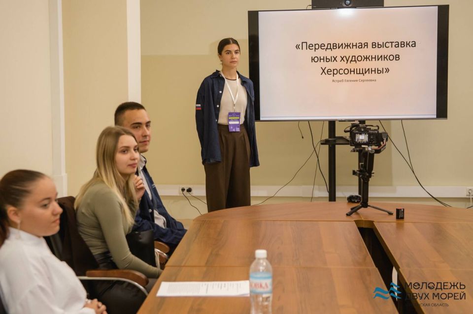 На Херсонщине появится передвижная выставка юных художников На Херсонщине появится передвижная выставка юных художников