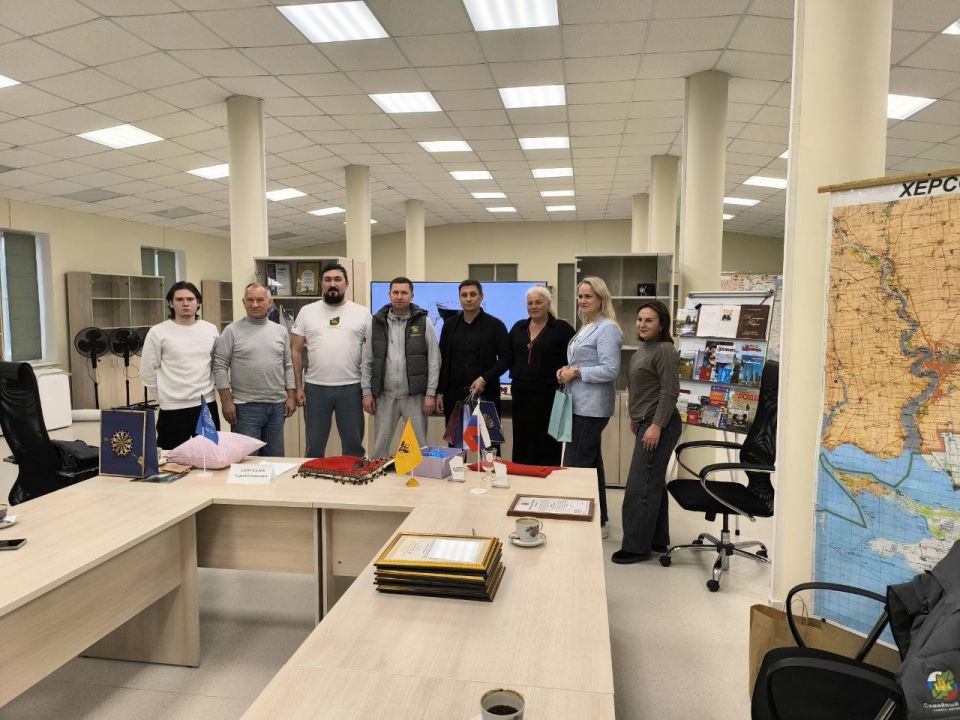 Эколого-патриотическая акция «Семейный лес» в Геническе Эколого-патриотическая акция «Семейный лес» в Геническе