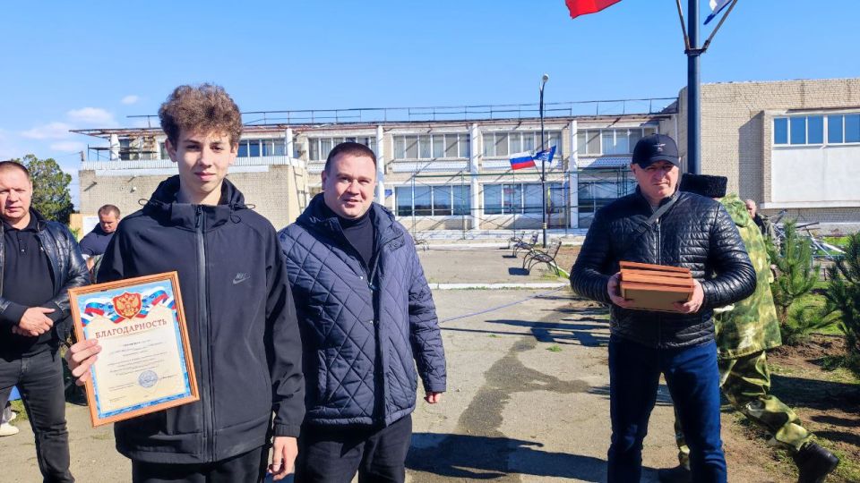 Виталий Титаренко: Юные боксеры округа награждены благодарностями Виталий Титаренко: Юные боксеры округа награждены благодарностями