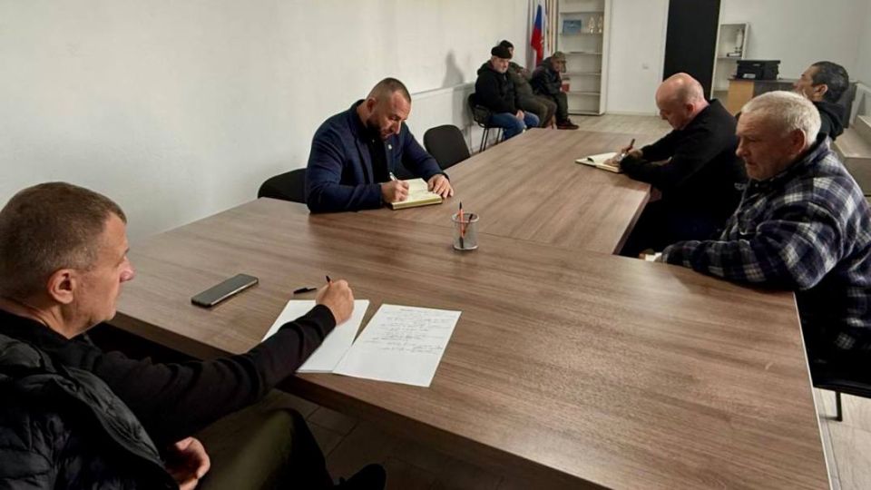 «Единая Россия» оказала юридическую помощь и поможет доставить генератор в дом культуры по итогам приемов граждан «Единая Россия» оказала юридическую помощь и поможет доставить генератор в дом культуры по итогам приемов граждан