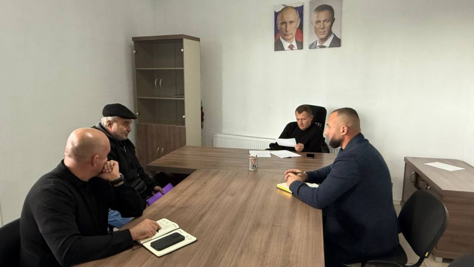 «Единая Россия» оказала юридическую помощь и поможет доставить генератор в дом культуры по итогам приемов граждан «Единая Россия» оказала юридическую помощь и поможет доставить генератор в дом культуры по итогам приемов граждан
