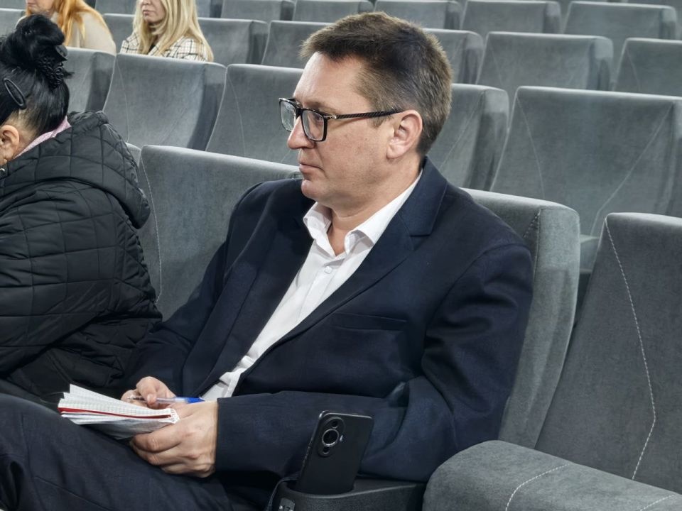 Начальник отдела культуры Каховской администрации принял участие в выездном совещании Министерства культуры региона в Новотроицком Начальник отдела культуры Каховской администрации принял участие в выездном совещании Министерства культуры региона в Новотроицком