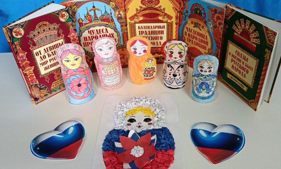 В Красноподольской библиотеке прошёл мастер-класс "Русская матрёшка", приуроченный ко Дню русской матрёшки В Красноподольской библиотеке прошёл мастер-класс "Русская матрёшка", приуроченный ко Дню русской матрёшки