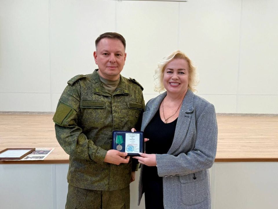 Офицеры СУ СК России по Херсонской области провели встречу с директорами и учителями школ региона Офицеры СУ СК России по Херсонской области провели встречу с директорами и учителями школ региона