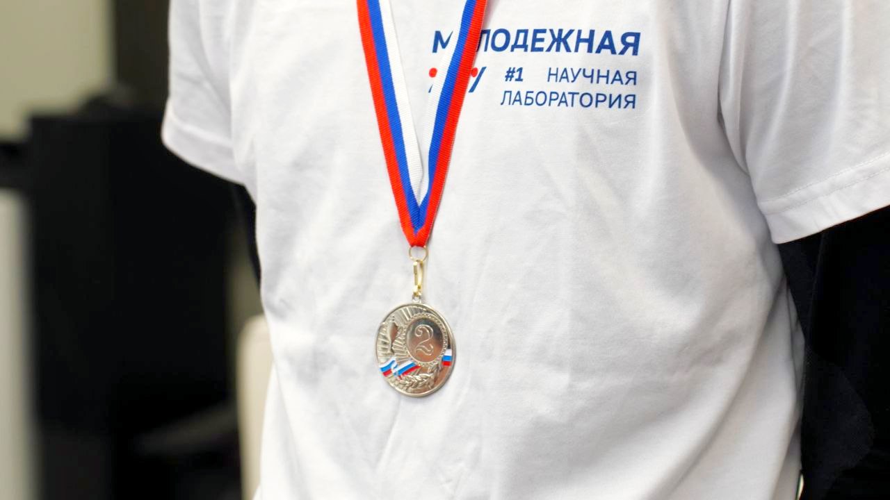 Киберспортсмены Херсонского технического университета получили награды из рук министра Киберспортсмены Херсонского технического университета получили награды из рук министра