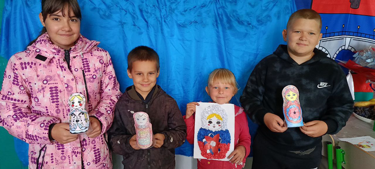 В Красноподольской библиотеке прошёл мастер-класс "Русская матрёшка", приуроченный ко Дню русской матрёшки В Красноподольской библиотеке прошёл мастер-класс "Русская матрёшка", приуроченный ко Дню русской матрёшки