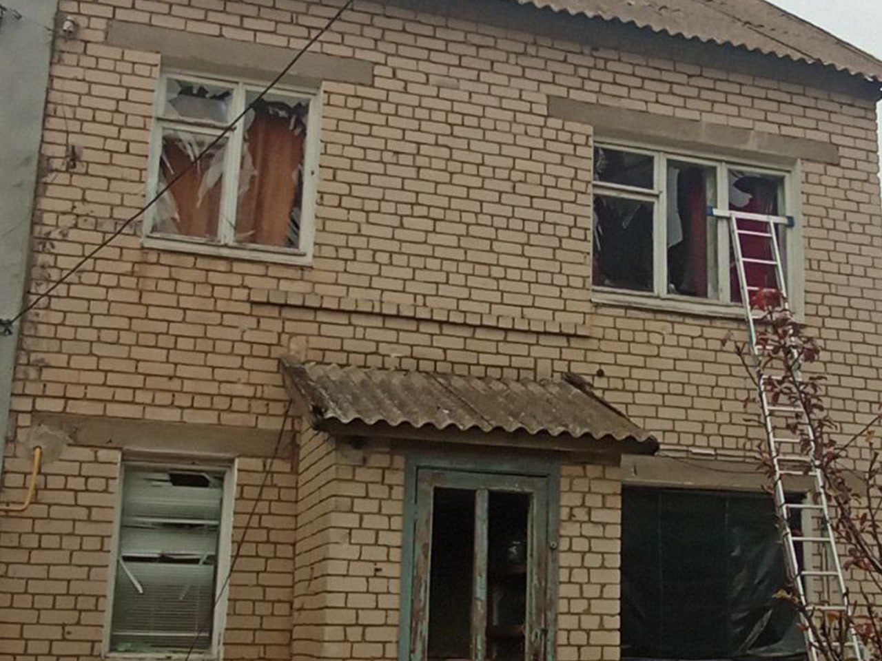 Четверо мирных жителей Алешкинского округа погибли за неделю из-за обстрелов ВСУ Четверо мирных жителей Алешкинского округа погибли за неделю из-за обстрелов ВСУ