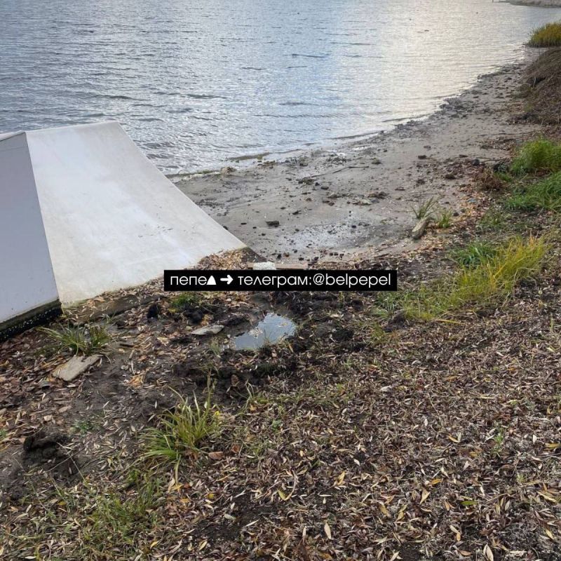 Дамбу Белгородского водохранилища прорвало после нового украинского удара, пишут местные паблики Дамбу Белгородского водохранилища прорвало после нового украинского удара, пишут местные паблики