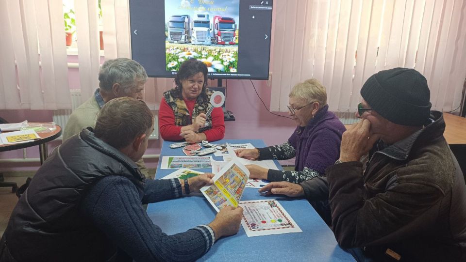 В Богдановском учреждении культуры ко Дню автомобилиста прошел круглый стол «Удачи на любых дорогах» В Богдановском учреждении культуры ко Дню автомобилиста прошел круглый стол «Удачи на любых дорогах»