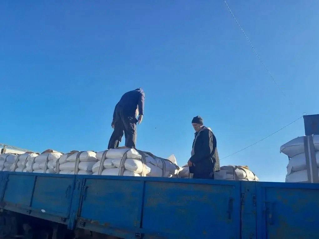 В Новую Каховку привезли гуманитарную помощь В Новую Каховку привезли гуманитарную помощь
