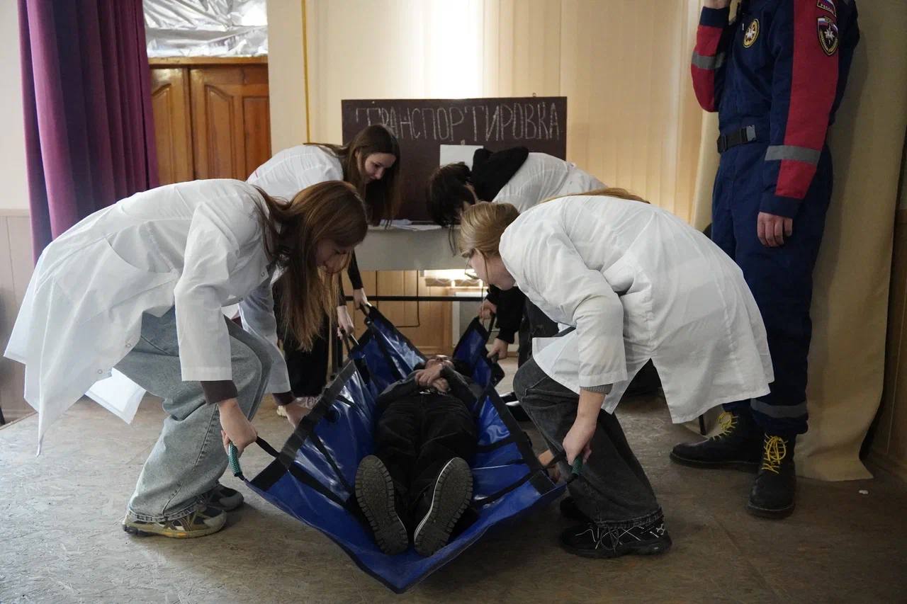 В Геническе прошли соревнования по оказанию медицинской помощи В Геническе прошли соревнования по оказанию медицинской помощи