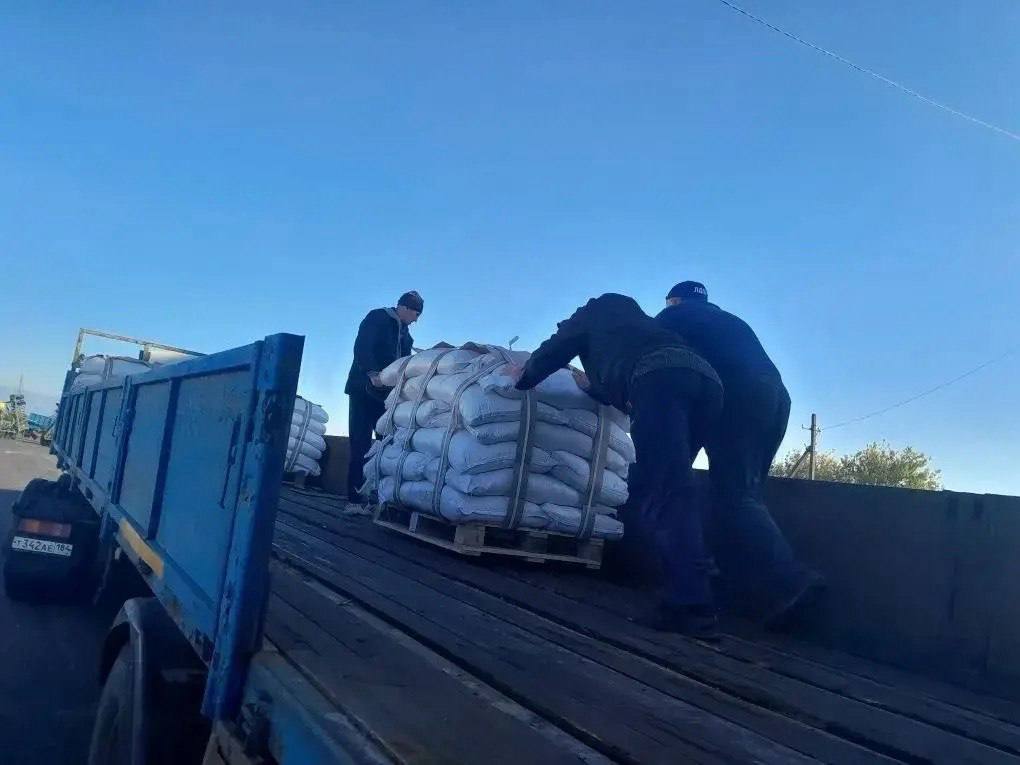 В Новую Каховку привезли гуманитарную помощь В Новую Каховку привезли гуманитарную помощь