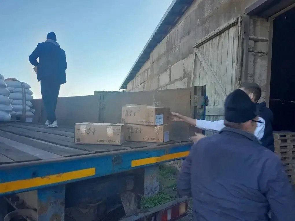В Новую Каховку привезли гуманитарную помощь В Новую Каховку привезли гуманитарную помощь