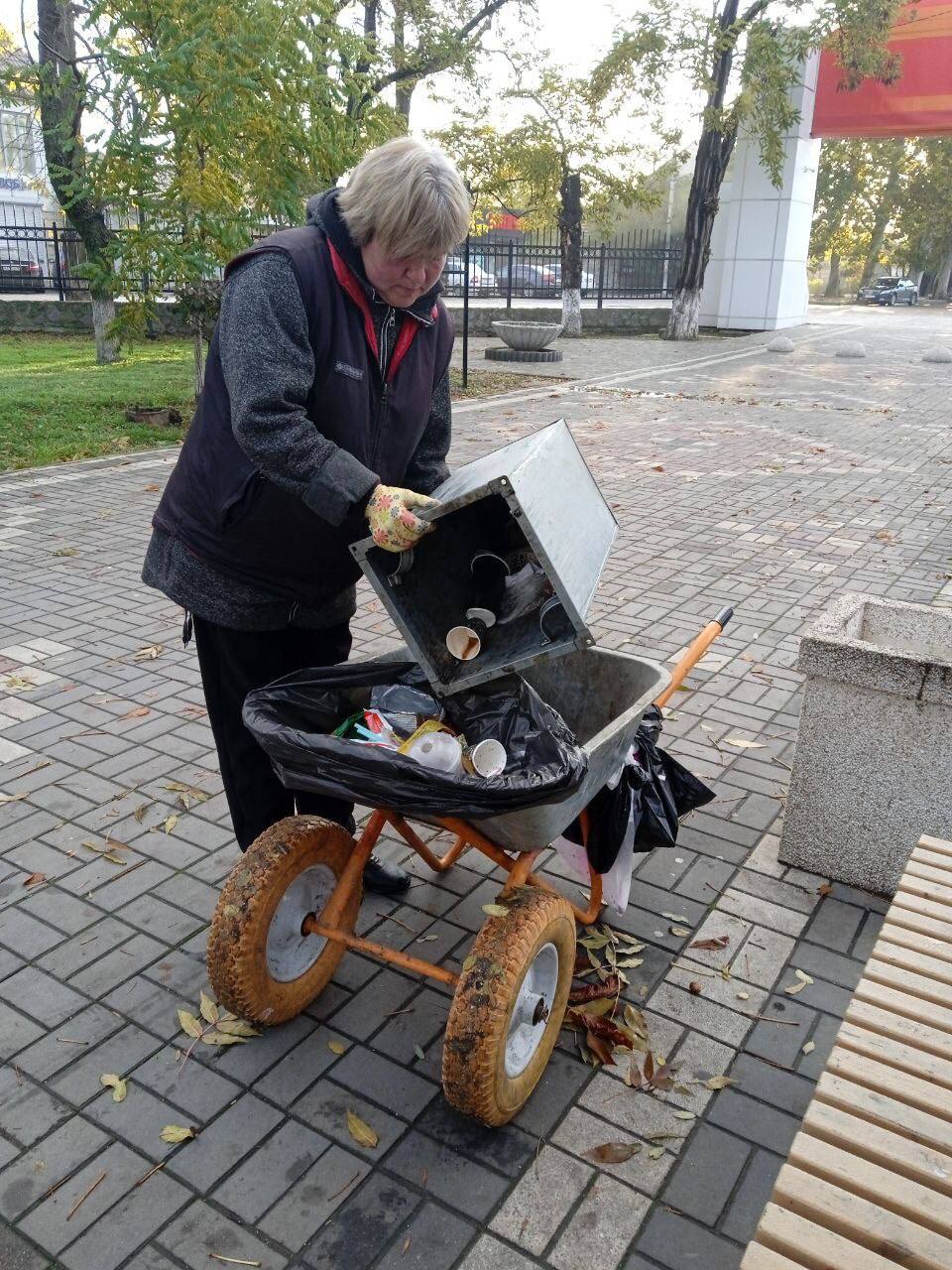 Коммунальные службы Генического округа благоустраивают населенные пункты Коммунальные службы Генического округа благоустраивают населенные пункты