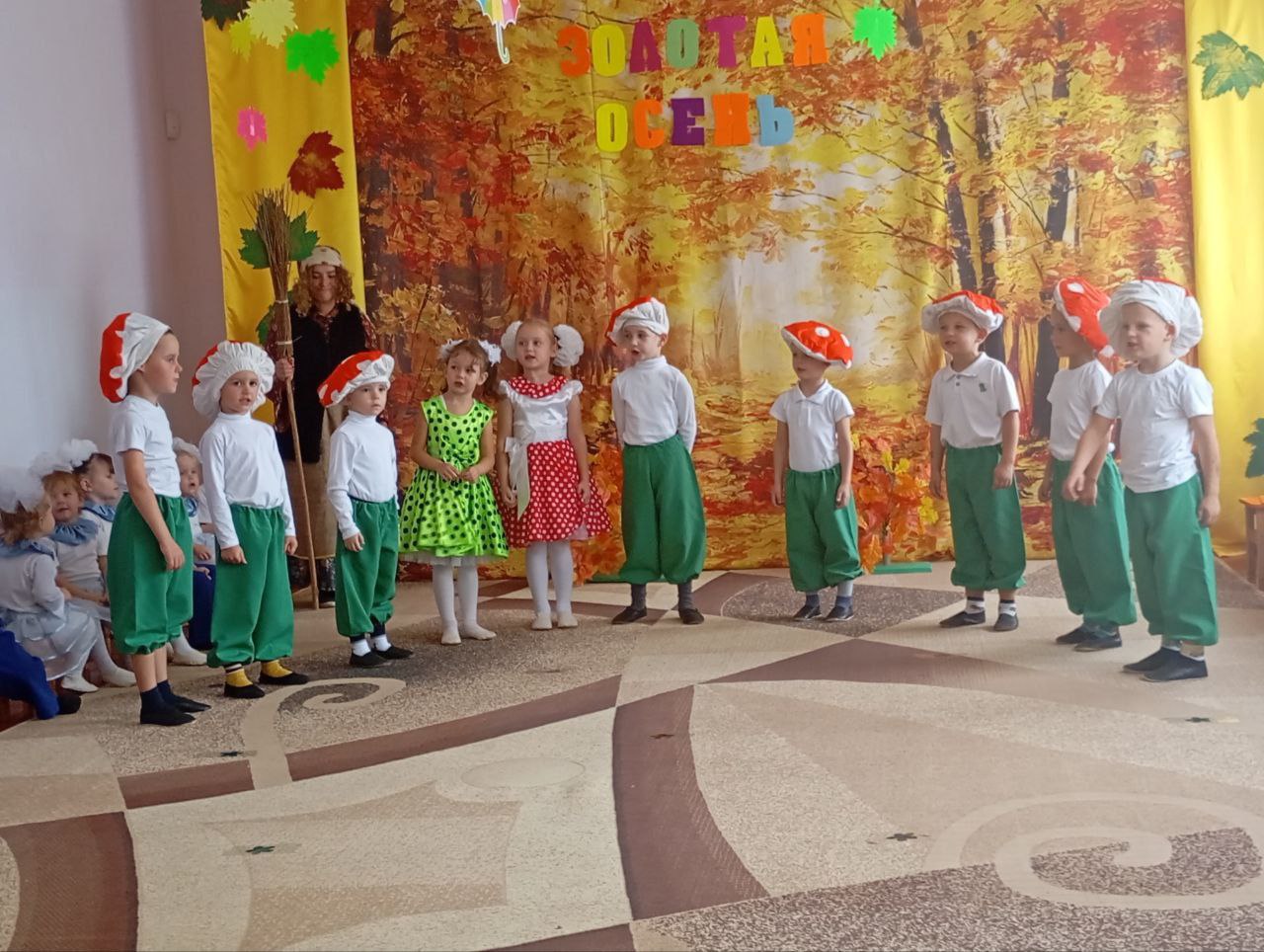 В Приморском детском саду «Золотая рыбка» отпраздновали Праздник осени В Приморском детском саду «Золотая рыбка» отпраздновали Праздник осени