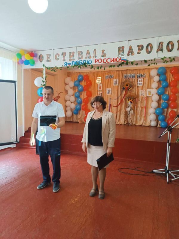 Волшебный фестиваль дружбы народов в Нижнеторгаивской школе! Волшебный фестиваль дружбы народов в Нижнеторгаивской школе!