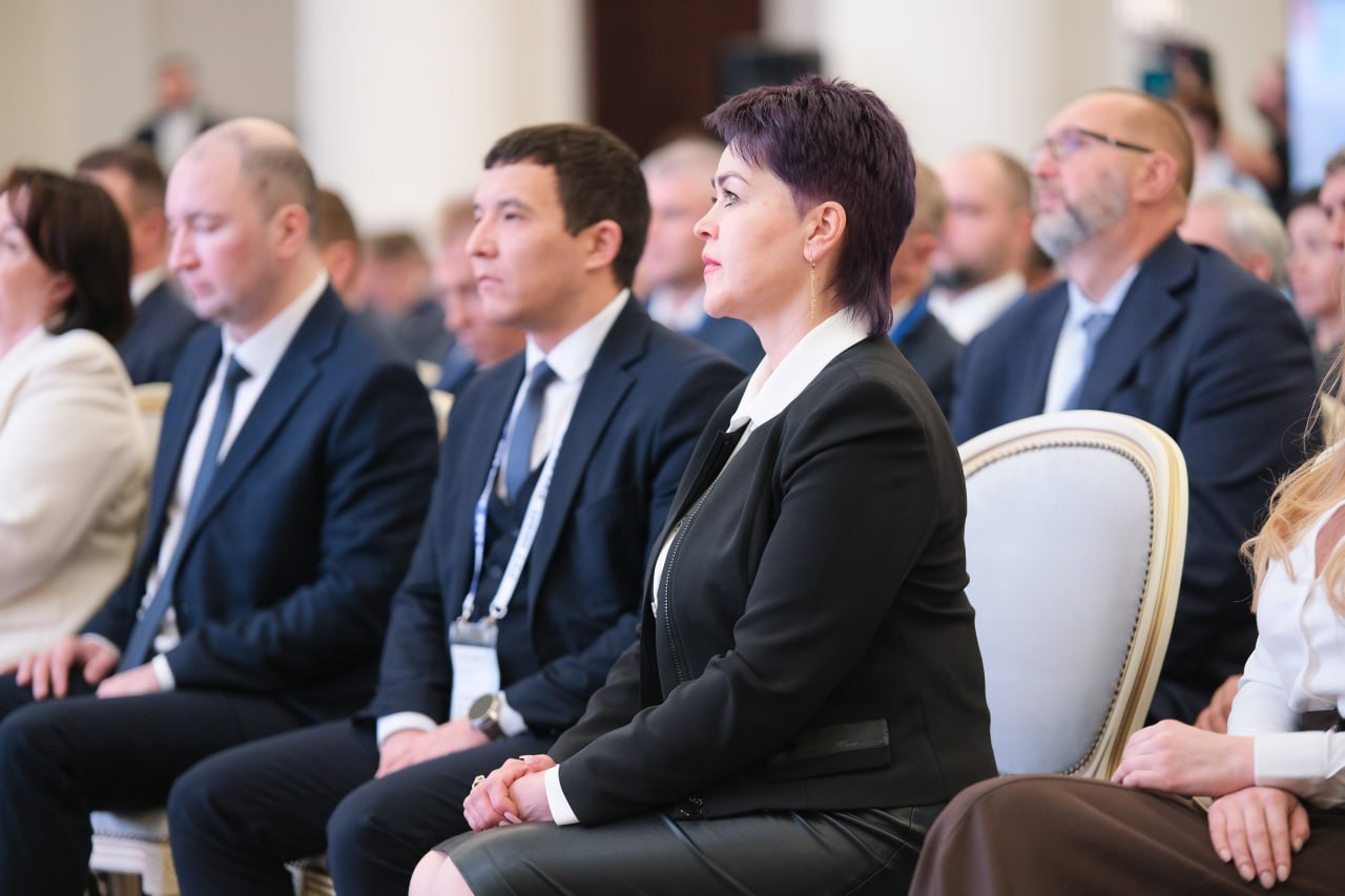 Глава Генического округа приняла участие в конференции «Транспорт и дорожная деятельность» в Москве Глава Генического округа приняла участие в конференции «Транспорт и дорожная деятельность» в Москве