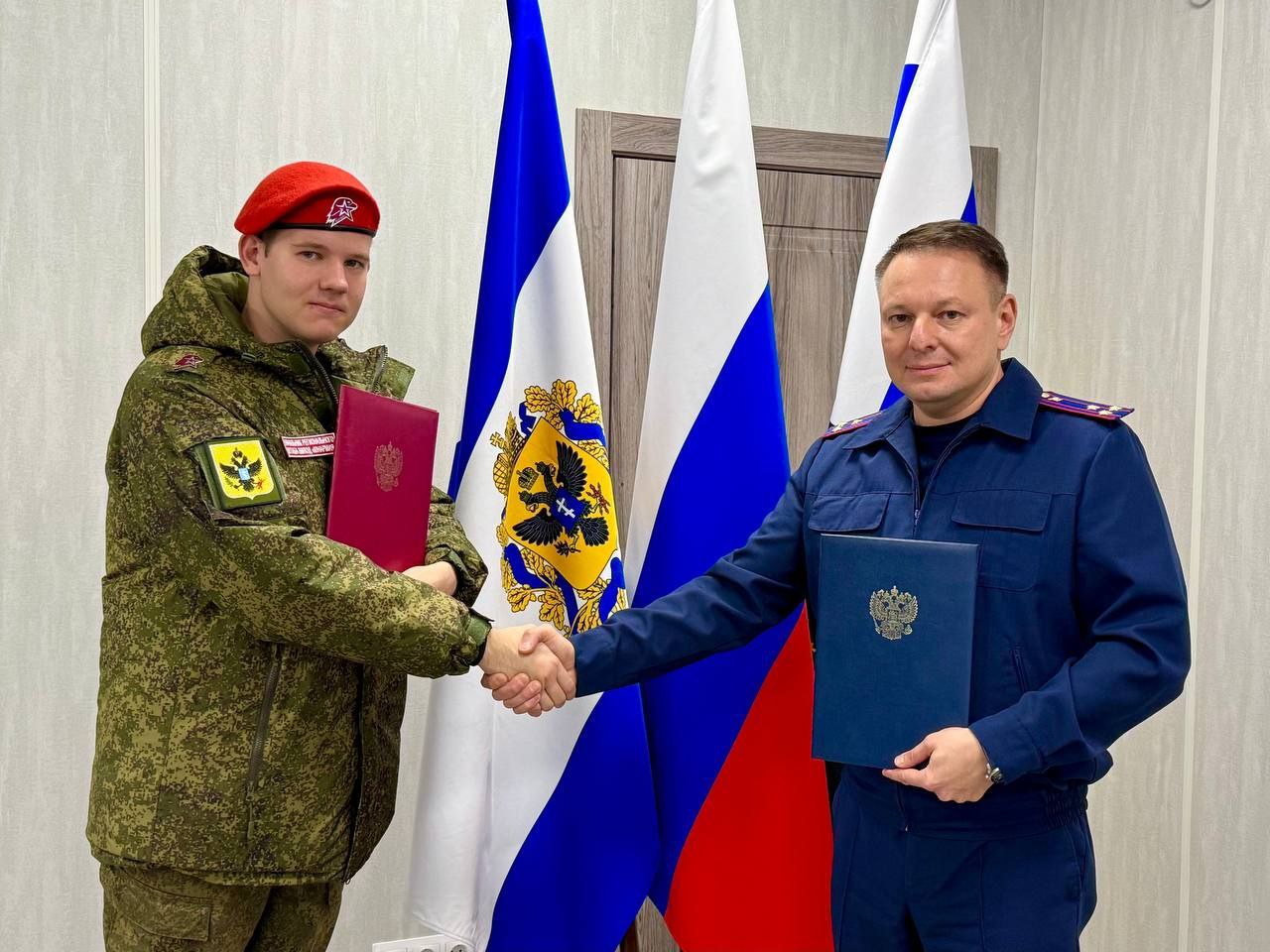 В следственном управлении состоялась рабочая встреча с представителем штаба регионального отделения «ЮНАРМИЯ» В следственном управлении состоялась рабочая встреча с представителем штаба регионального отделения «ЮНАРМИЯ»