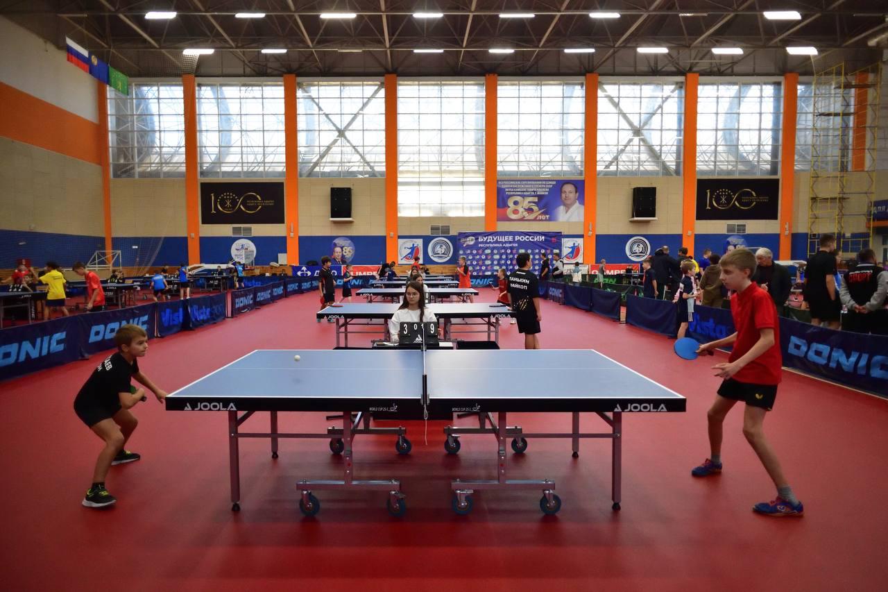 Юные спортсмены Херсонской области борются за победу в открытом турнире по настольному теннису в Майкопе Юные спортсмены Херсонской области борются за победу в открытом турнире по настольному теннису в Майкопе