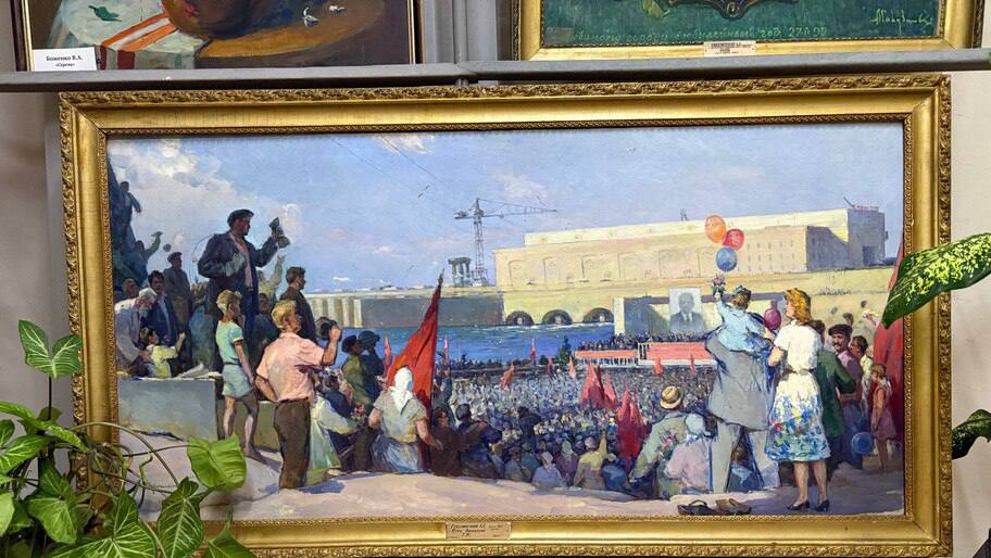 В Новокаховской галерее запустили новую экспозицию к празднику Дня народного единства