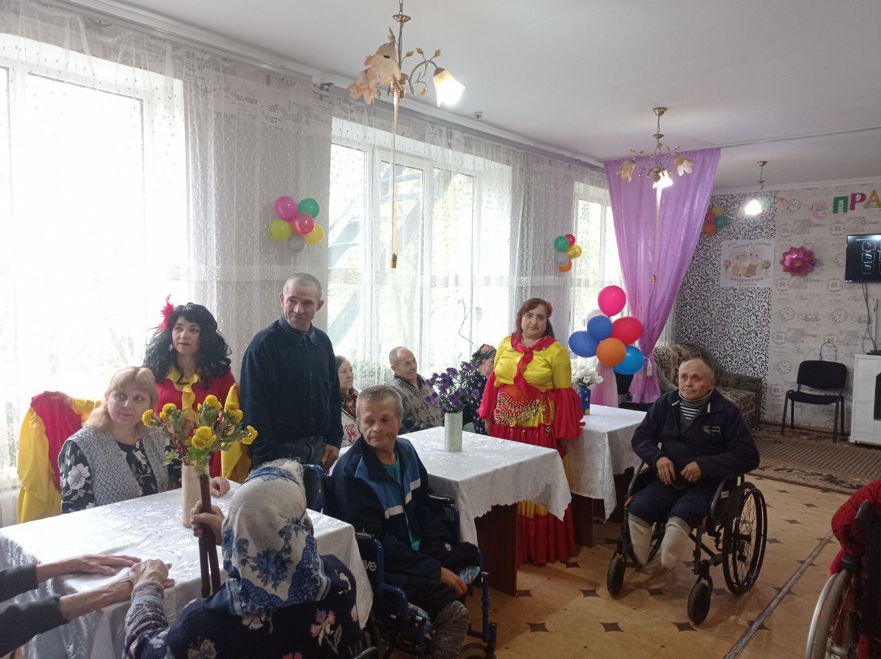 День самых дорогих сердец. Сегодня в Чаплынском гериатрическом пансионате отметили День бабушек и дедушек День самых дорогих сердец. Сегодня в Чаплынском гериатрическом пансионате отметили День бабушек и дедушек