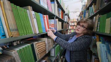 Библиотеки восьми округов Херсонской области получили 50 тыс