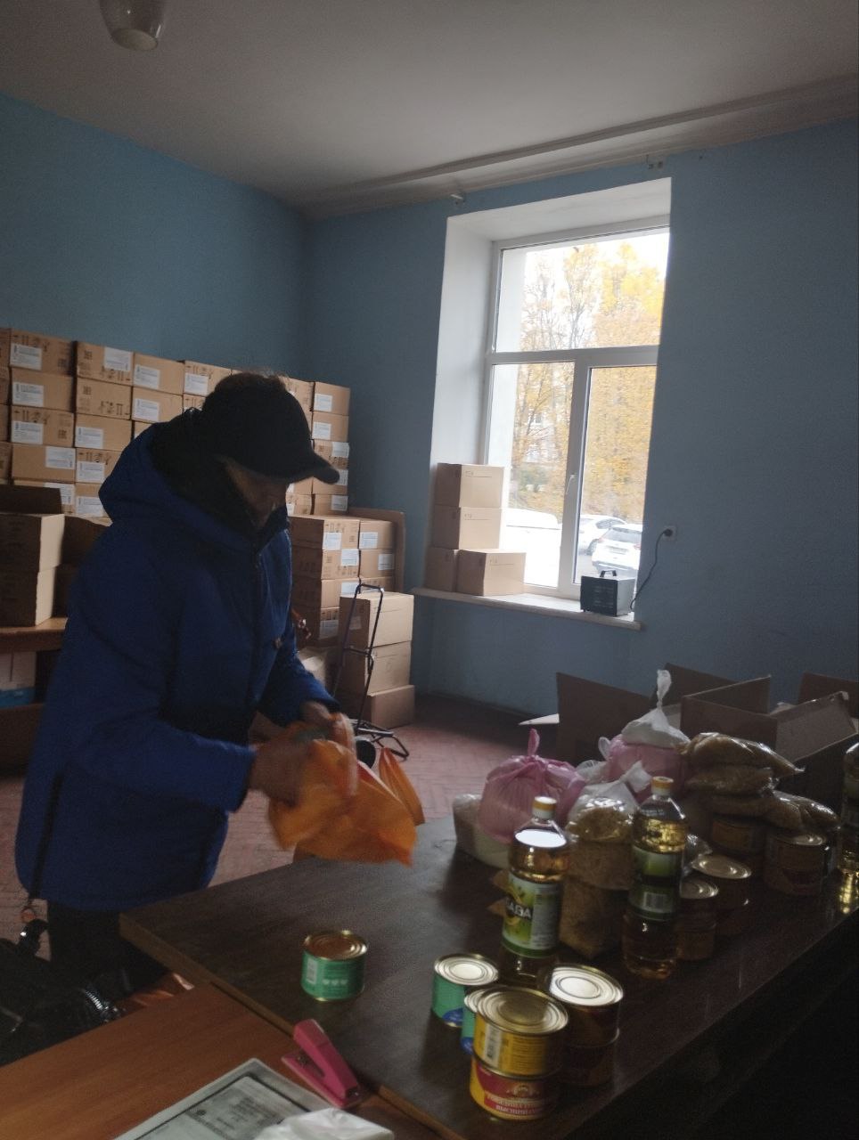 В администрации Великолепетихского округа продолжается выдача гуманитарной помощи В администрации Великолепетихского округа продолжается выдача гуманитарной помощи