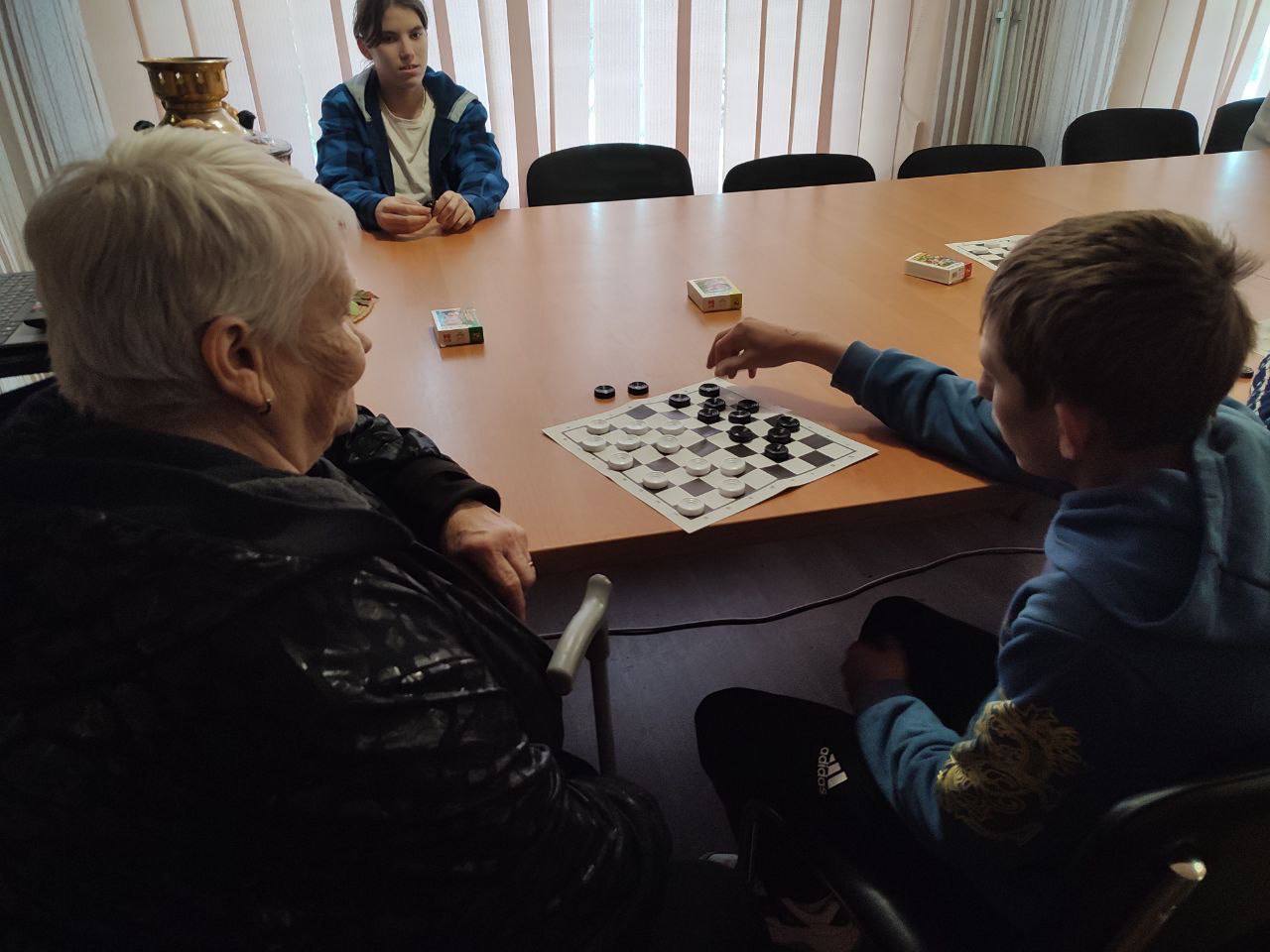 День бабушек и дедушек провели в Долинском сельском Доме культуры: тепло сердец и мудрость поколений! День бабушек и дедушек провели в Долинском сельском Доме культуры: тепло сердец и мудрость поколений!