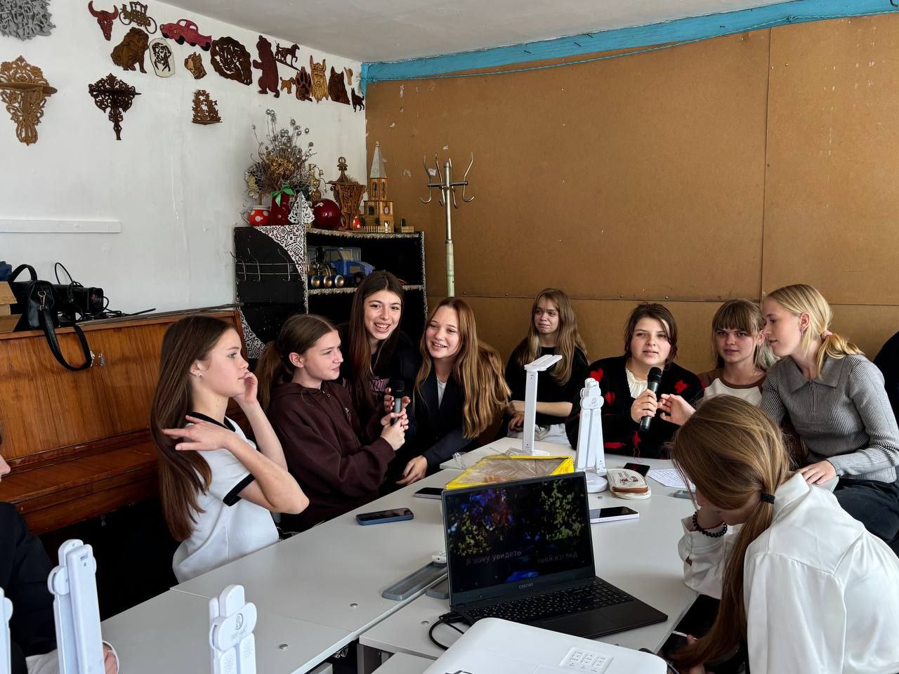 «Караоке-вечер: звезды на сцене» в Круглоозерской школе