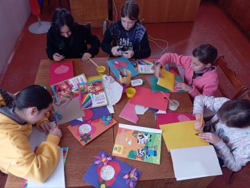 День бабушек и дедушек.  Этот тёплый семейный праздник отмечается ежегодно 28 октября