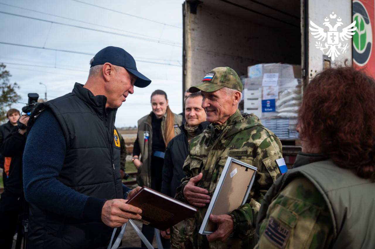 8 тонн гуманитарной помощи доставили из Кубани для жителей Херсонской области 8 тонн гуманитарной помощи доставили из Кубани для жителей Херсонской области