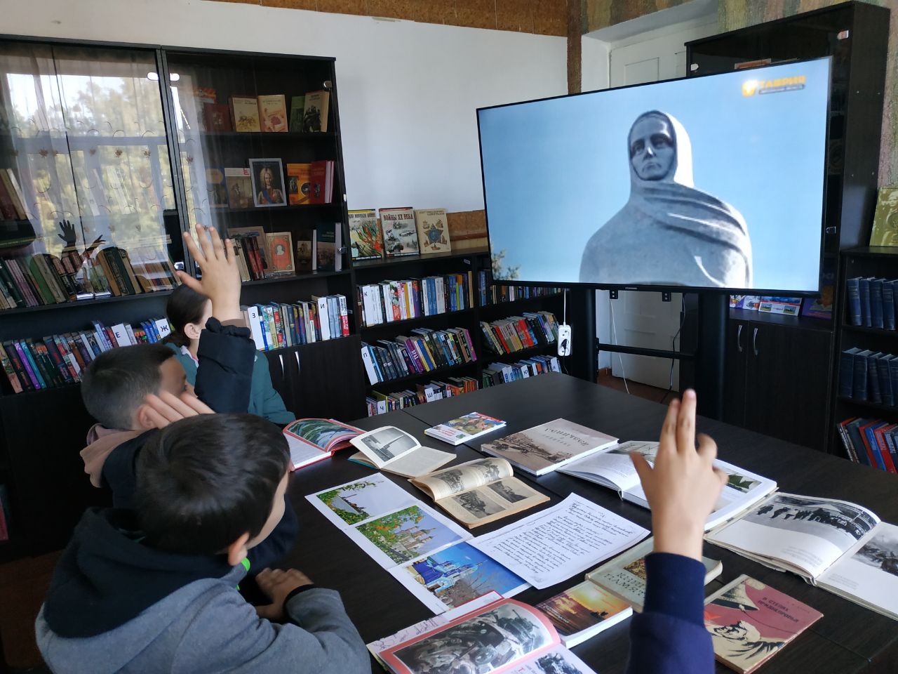 Память об освобождении Геническа: мероприятия в библиотеках округа Память об освобождении Геническа: мероприятия в библиотеках округа